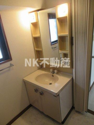 【洗面所】 | メゾンド中新開（吉田賃貸） | 使いやすい洗面所です