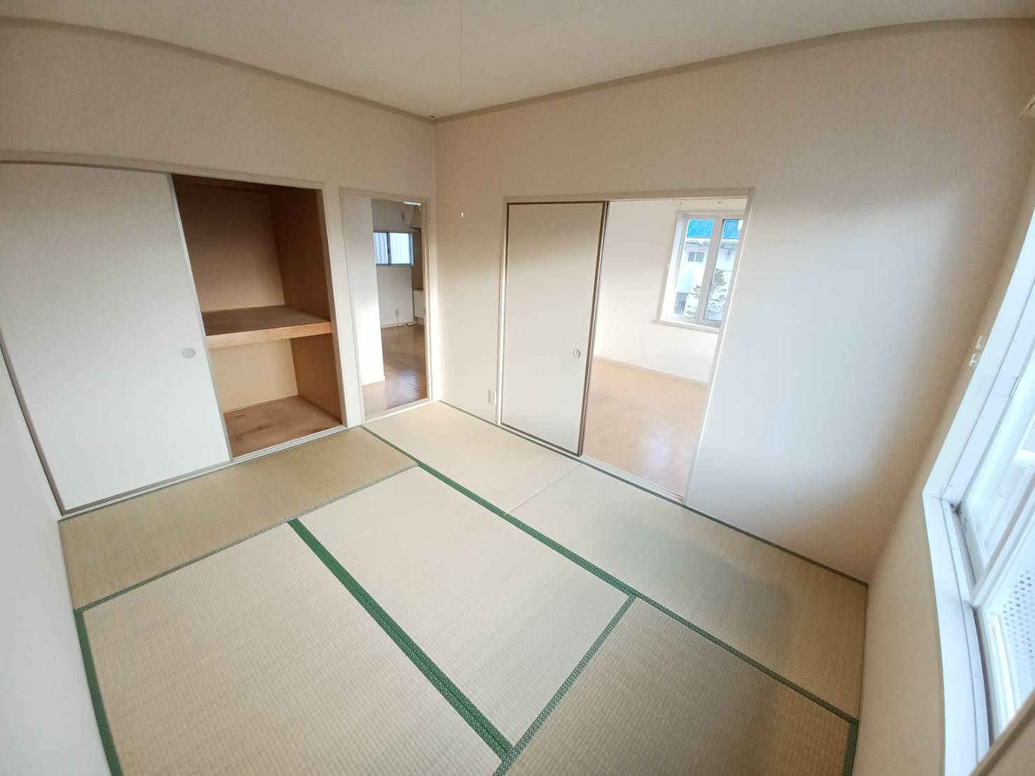 エステ東田の和室