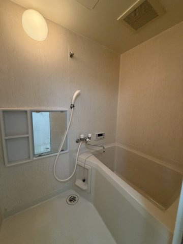 エステ東田の浴室