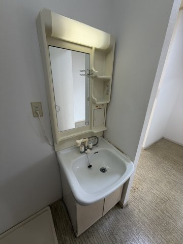 エステ東田の独立洗面台