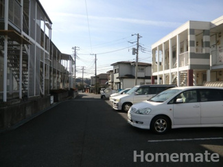 【駐車場】