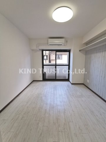 ウインズコート西梅田Ⅱの居間・リビング|ゆったりとしたリビングです