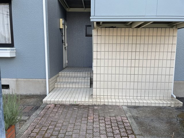 メゾンドリサのエントランス