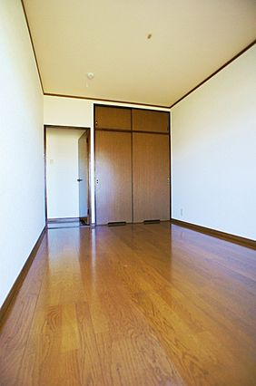 メゾンドールMURATAの洋室