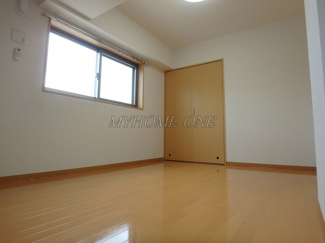 【寝室】 | 洋室