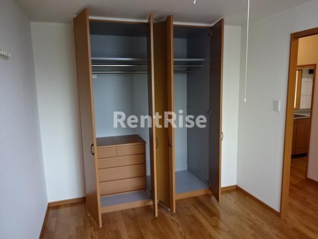 ハイツ ルミエールの収納|クローゼット