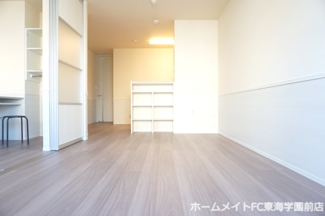 熊本市北区清水亀井町のアパートの居間・リビング