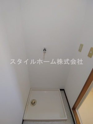 【設備】 | グリシーナ A | 別部屋写真です。