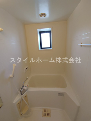 【浴室】 | グリシーナ A | 別部屋写真です。