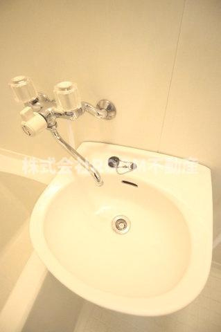 クレストコーポⅢの洗面所|洗面所です