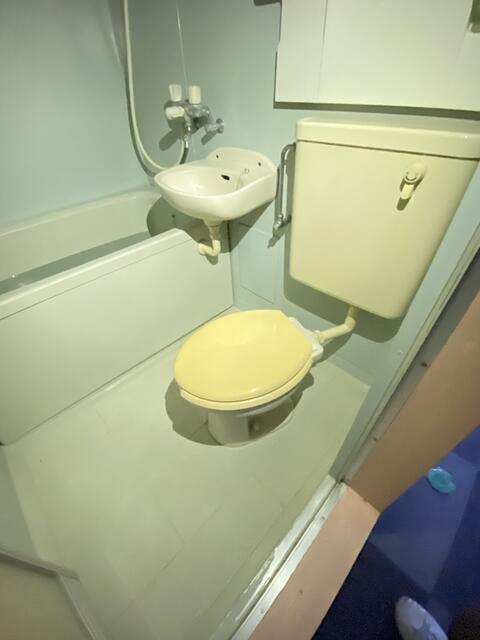 協栄ビルのトイレ