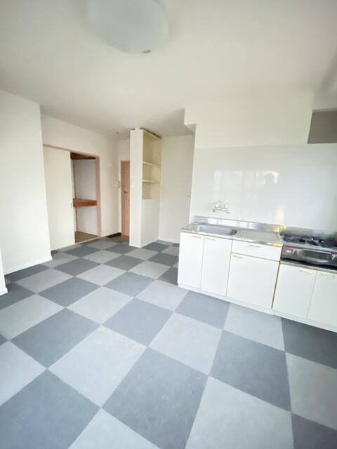 協栄ビルの内装