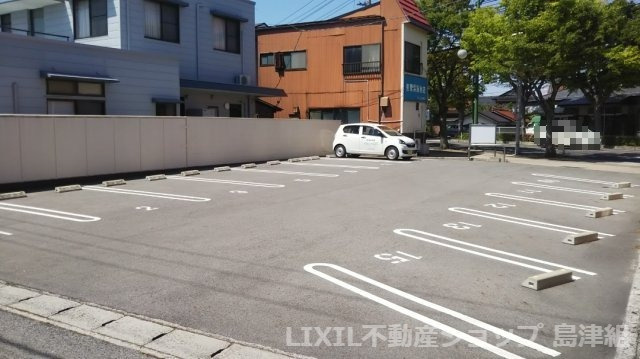 米子市皆生６丁目　月極駐車場の外観|全10台。軽区画、普通車あり（区画によって料金が違います）