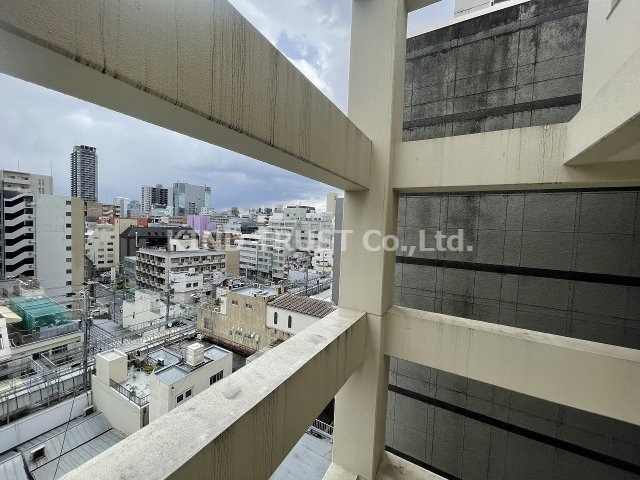 大阪謄写館ビルの展望