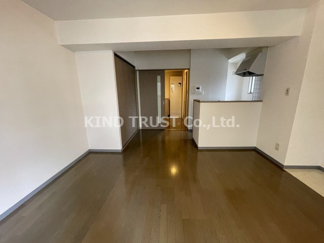 大阪謄写館ビルの居間・リビング|リビングです