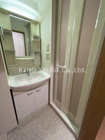 ベルエアーの洗面所|ゆったりとスペースのある洗面所