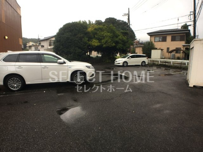 【駐車場】 | コンフォース本宿 | 駐車スペースもあります