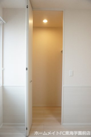 ef三番館の収納