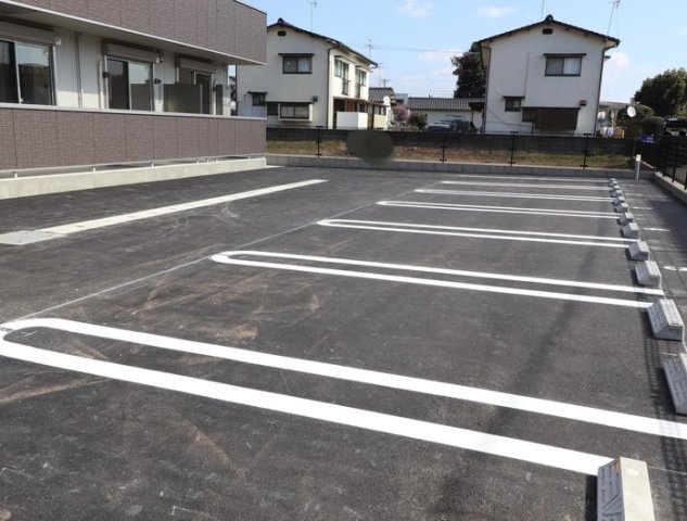 熊本市中央区黒髪６丁目のアパートの駐車場