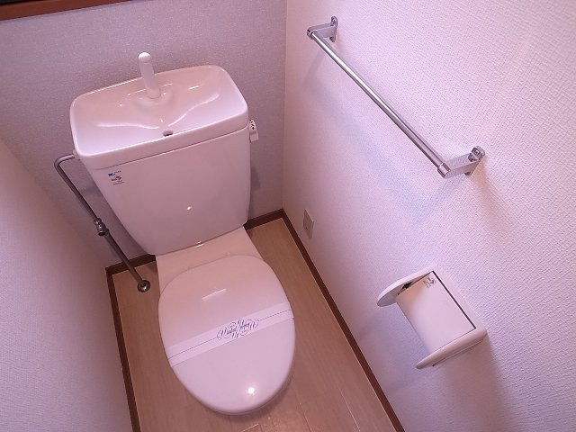 【トイレ】 | セピアコートⅦ | 清潔感のあるトイレです