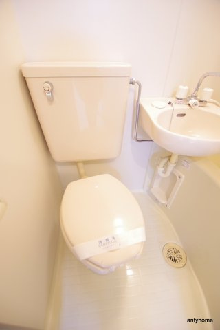 アパートメント淀川　仲介手数料無料のトイレ