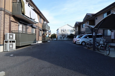 【駐車場】 | ルミエール | 駐車場