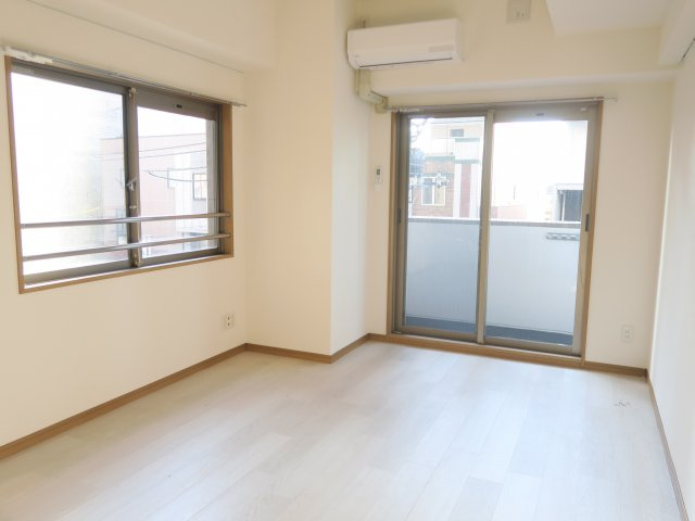 ダイヤマンションの居間・リビング