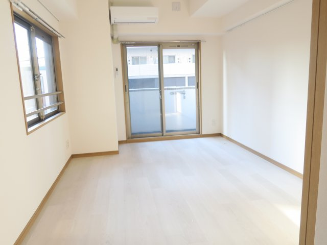 ダイヤマンションの居間・リビング