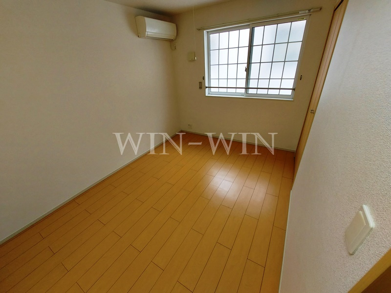 ボヌール森岡 参番館の寝室