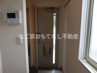 【玄関】 | ローズクォーツ | ※写真は別号室