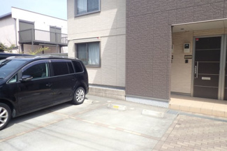 【駐車場】
