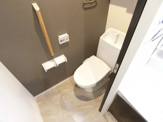 ＹＦセントラルヒルズのトイレ|同物件別部屋イメージ写真