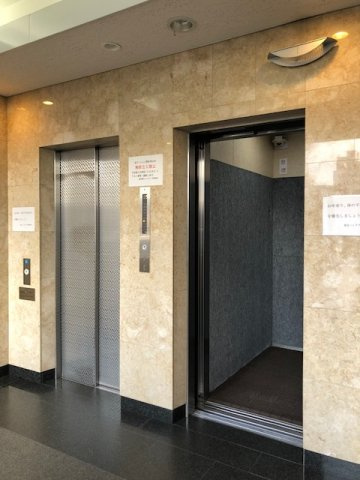 藤和喜志ハイタウンのエントランス