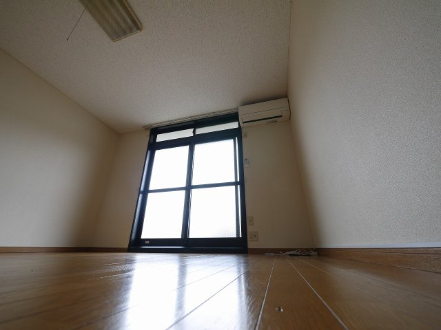 レオパレスルピナス・Ⅱの洋室