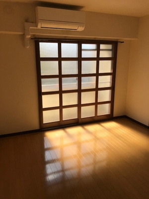 【設備】 | 谷口ビル | エアコン2基あります。2022年2月新規に取替しました。