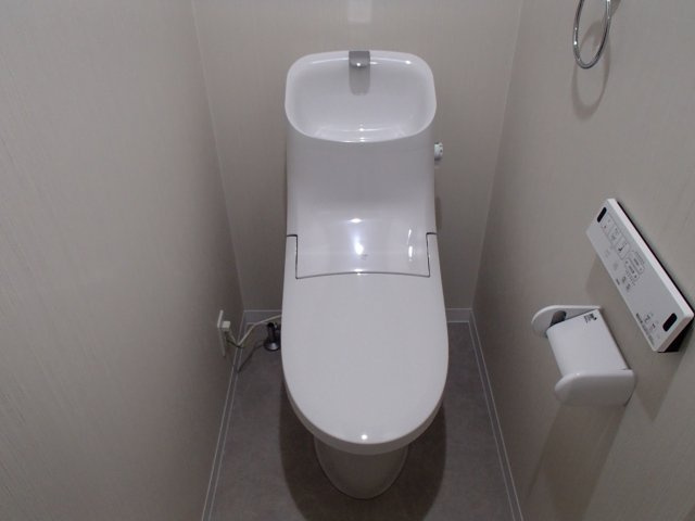 【トイレ】 | アート東大阪B | トイレもきれいです