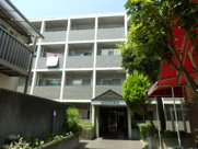 タッシ国立の画像