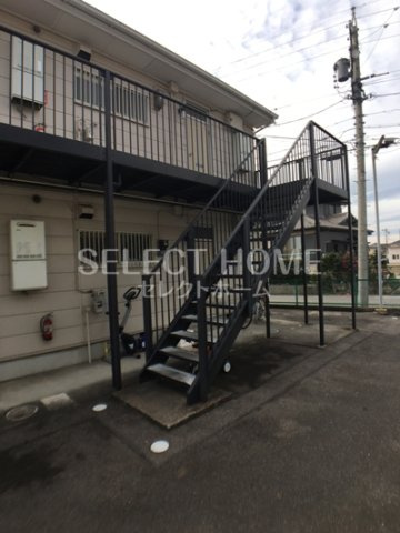 【エントランス】 | サンフォレスト渡辺Ｂ | 清潔なエントランスです
