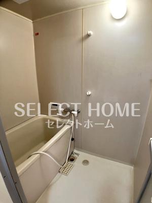 【浴室】 | サンフォレスト渡辺Ｂ | コンパクトで使いやすいお風呂です
