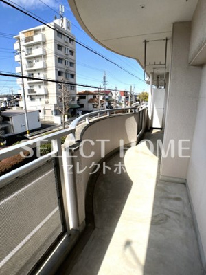 【バルコニー】 | ラフィーネ六名 | バルコニーからの眺めを楽しみながら食事をしませんか