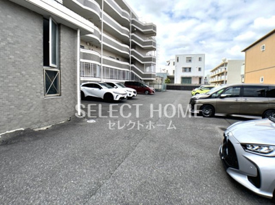 【駐車場】 | ラフィーネ六名 | カースペースがあります