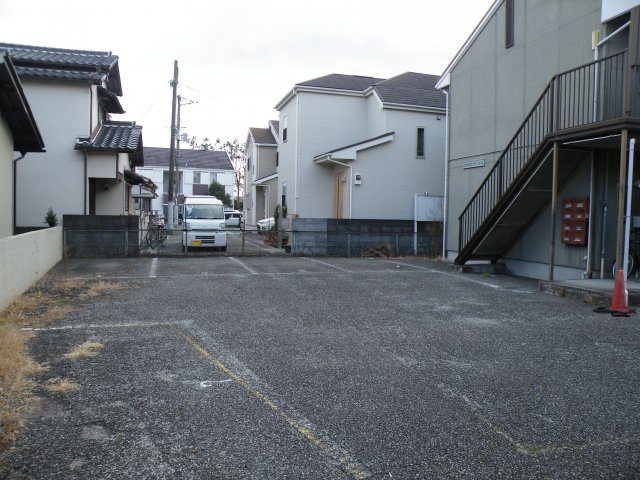 コスモハイツらんの駐車場