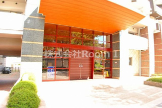 【エントランス】 | ロイヤルパークス桃坂