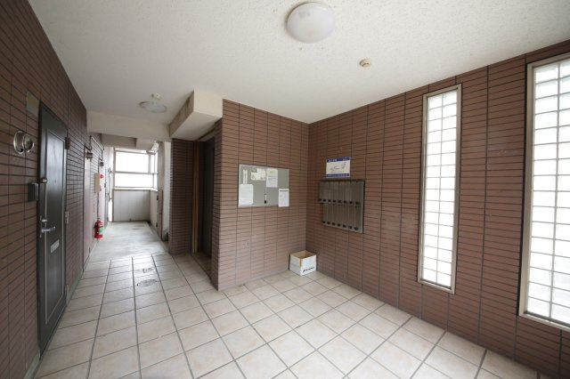 パークサイド雁宿1号館のロビー