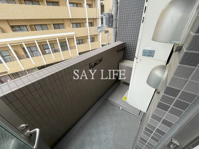 プレミアム菱屋西のバルコニー
