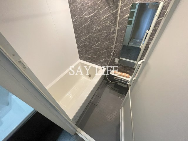 プレミアム菱屋西の浴室