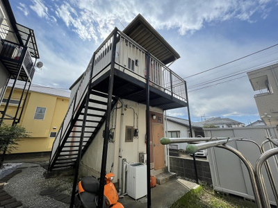 【外観】 | ハイツミエ | 南武線「稲田堤」駅より徒歩8分！京王相模原線「京王稲田堤」駅からも徒歩11分！2駅2沿線利用可能で便利な立地にある2階建てアパートです☆