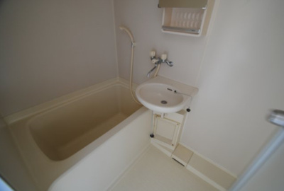 【浴室】 | サンセーヌ中央町 | 日々の疲れを癒すお風呂付です