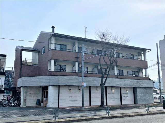 ラ・フェスタ喜志の外観|1階店舗、美容室です。