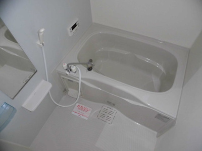 【浴室】 | レインボーローズ | 追い炊き機能付きお風呂です